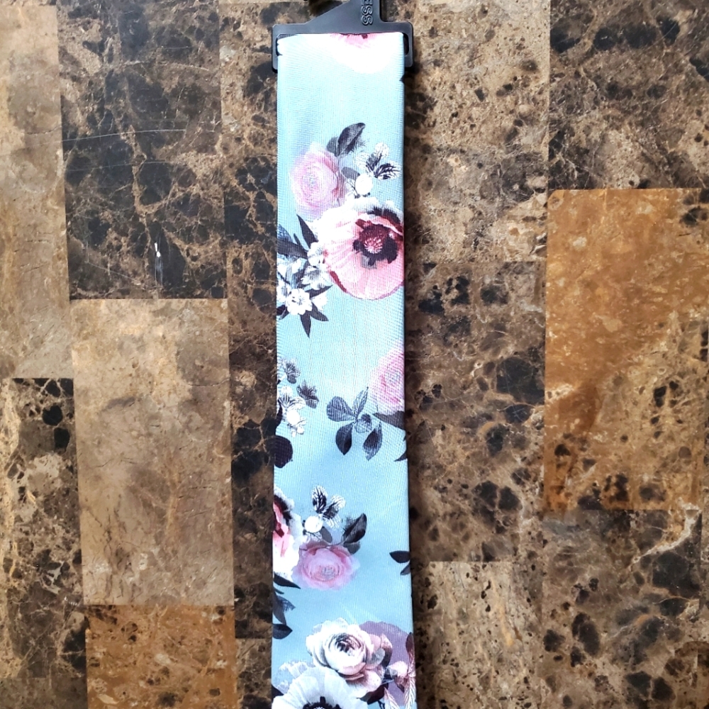 NECK TIE